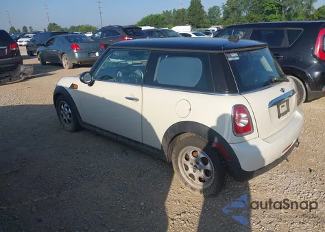 2013 Mini Hardtop Cooper из США, поврежденный, VIN WMWSU3C5XDT687396
